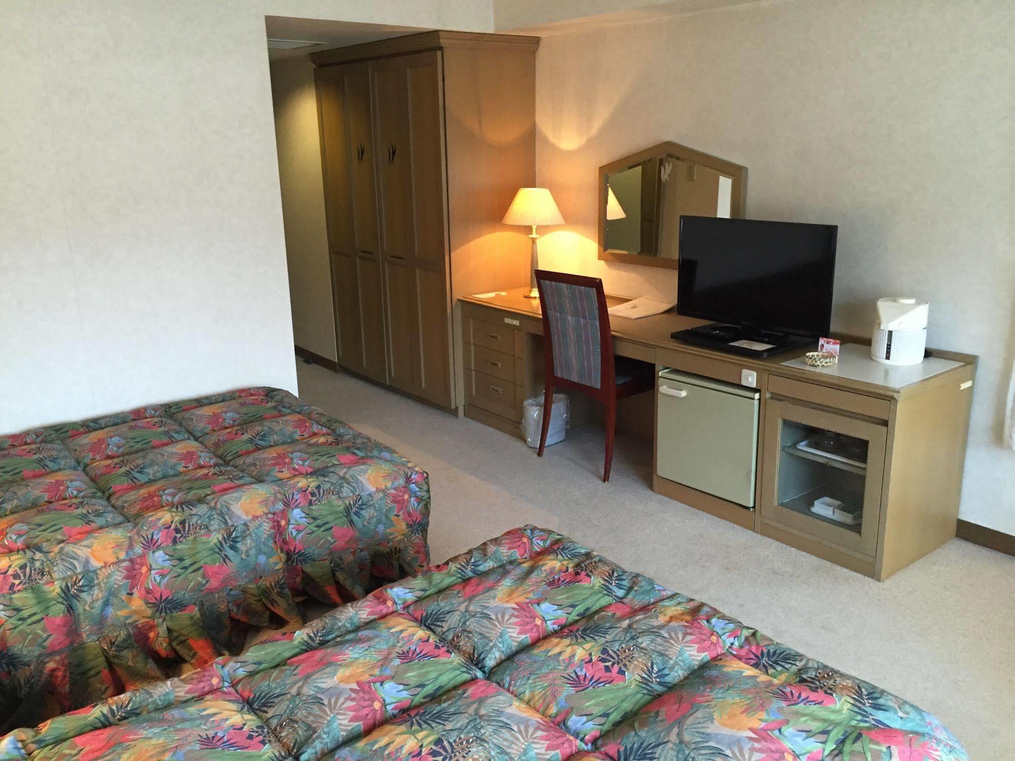 Breezbay Hotel & Resort Геро Екстериор снимка